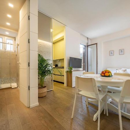 Piazza Maggiore-Luxury Apartment-Elegant Terrace โบโลญญา ภายนอก รูปภาพ