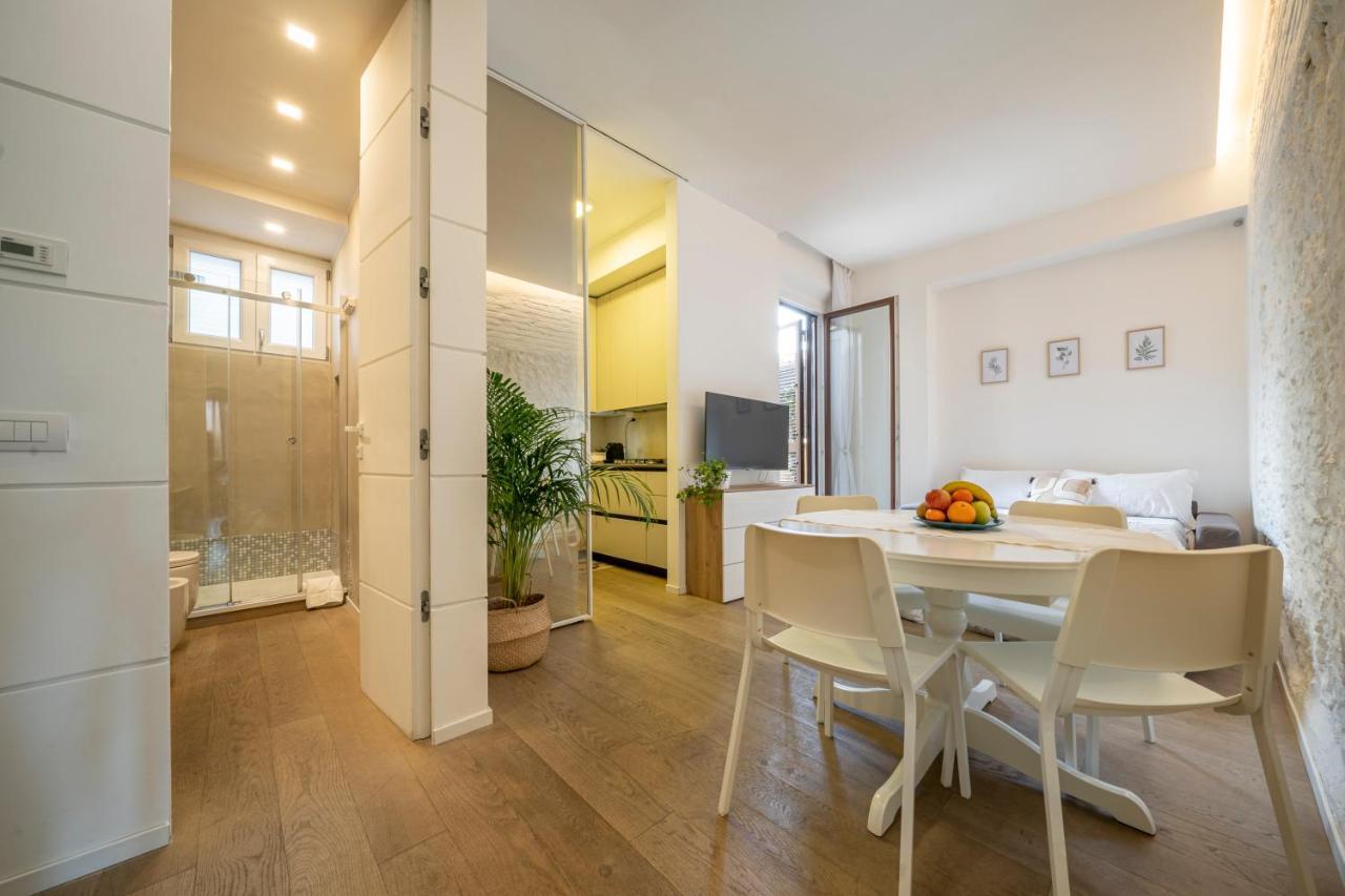 Piazza Maggiore-Luxury Apartment-Elegant Terrace โบโลญญา ภายนอก รูปภาพ