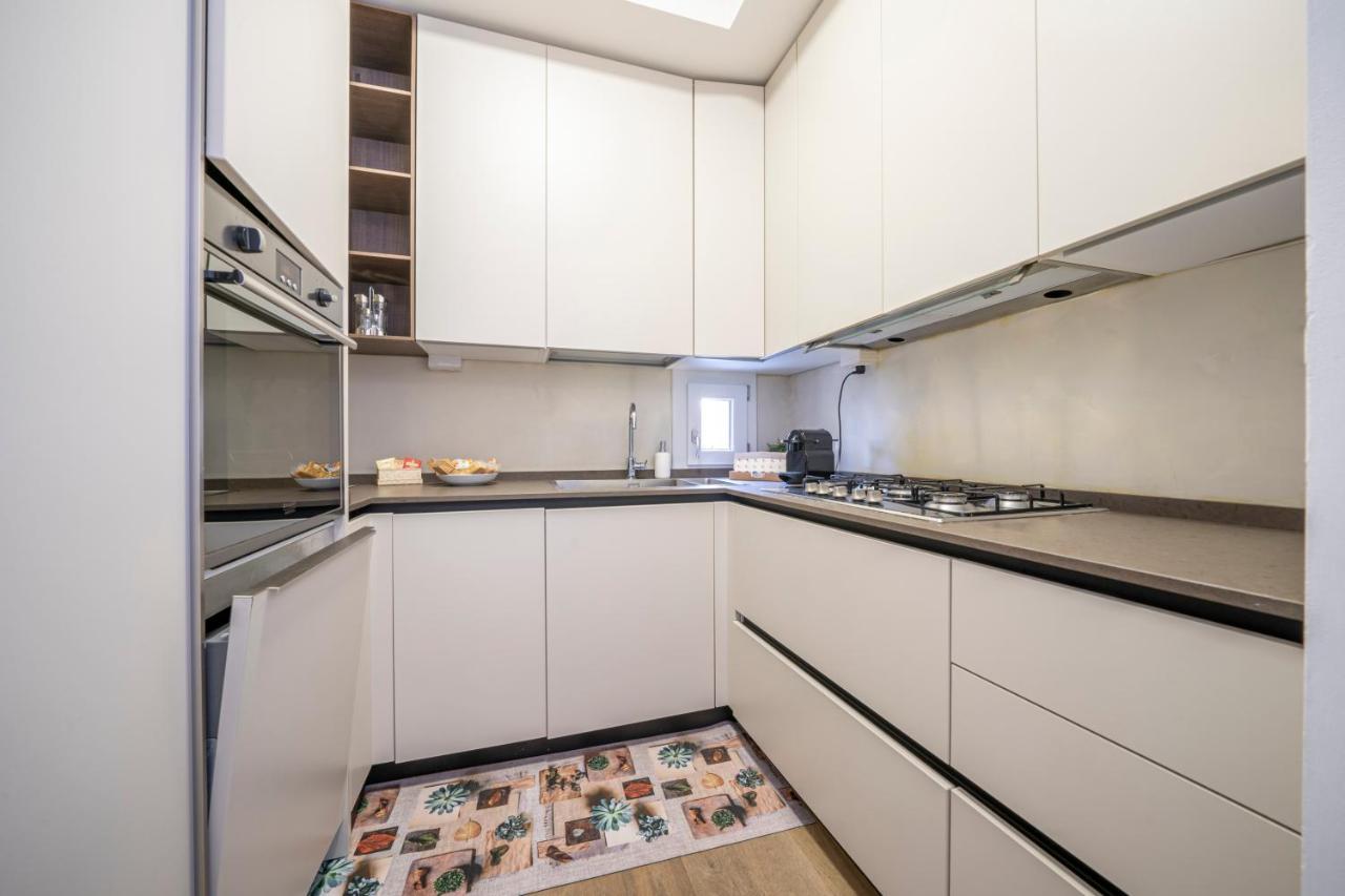 Piazza Maggiore-Luxury Apartment-Elegant Terrace โบโลญญา ภายนอก รูปภาพ
