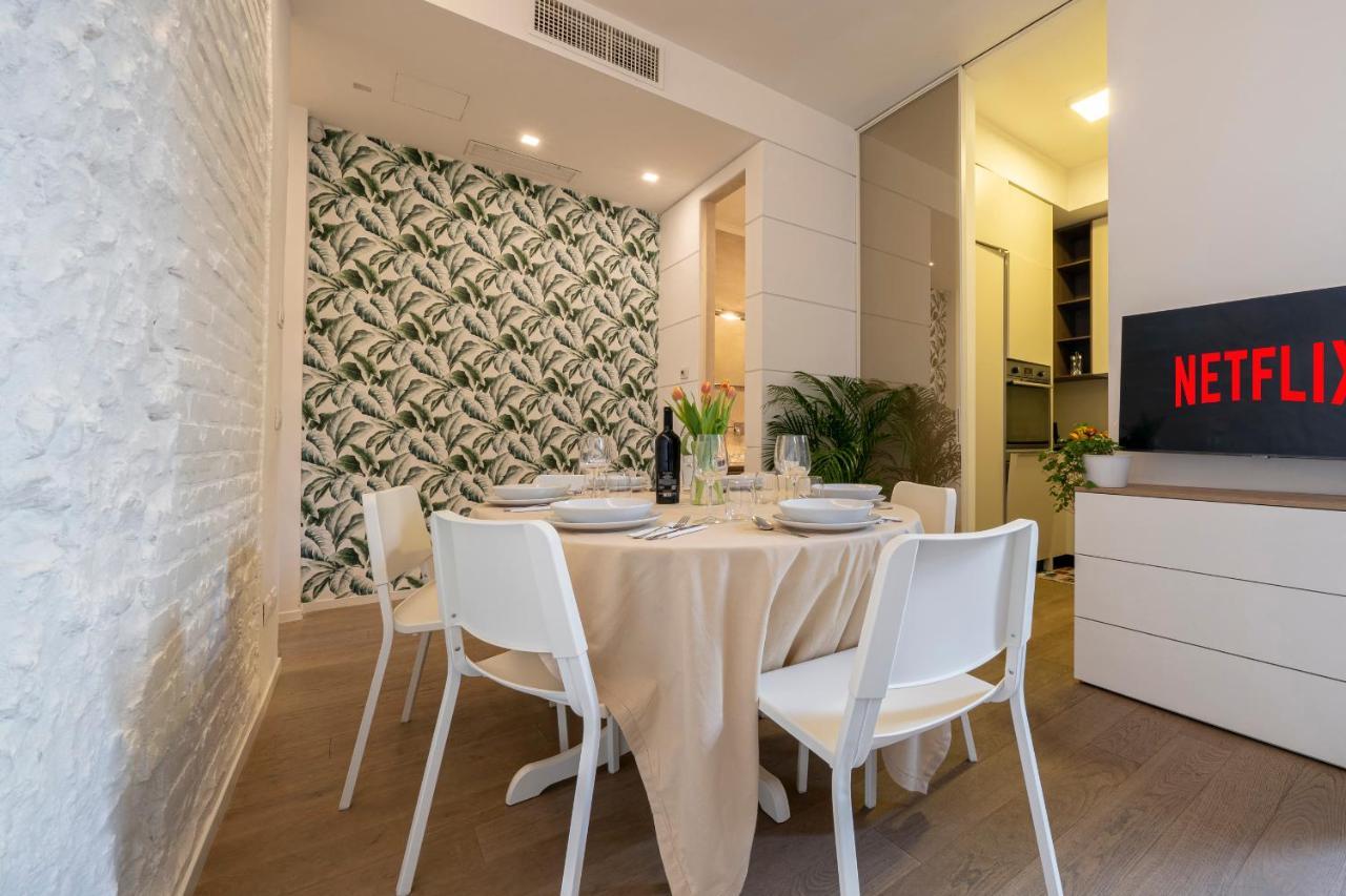 Piazza Maggiore-Luxury Apartment-Elegant Terrace โบโลญญา ภายนอก รูปภาพ