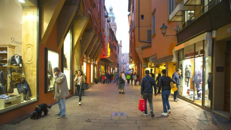 Piazza Maggiore-Luxury Apartment-Elegant Terrace โบโลญญา ภายนอก รูปภาพ